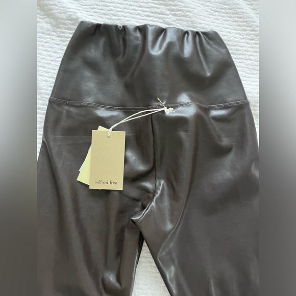 Aritzia Wilfred Daria pant, rich mocha brown faux leather size XS NWT - Picture 6 of 8